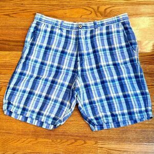 Tommy Bahama Linen Blend Flat Front Plaid Shorts. Size 35.